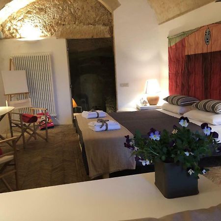 Gli Ipogei Nel Cuore Di Matera Villa Exterior foto